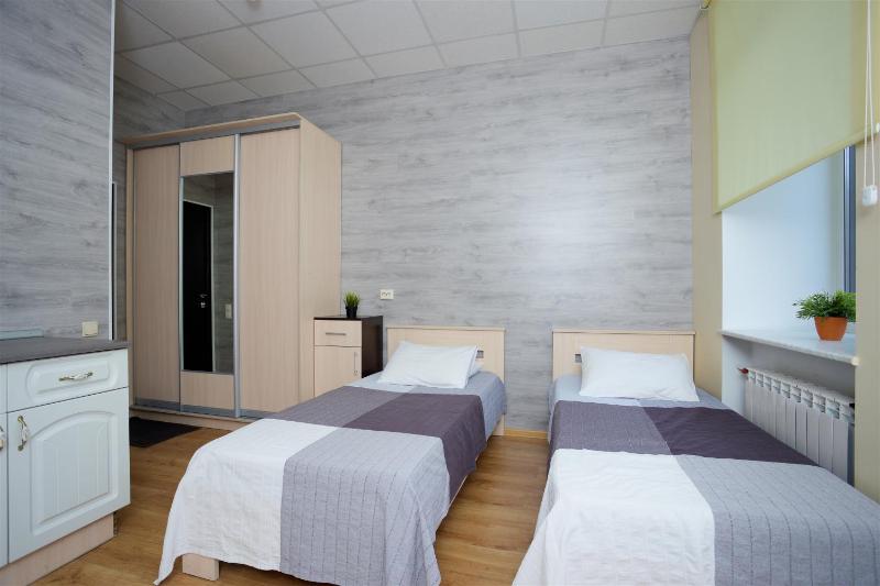 Standard Twin Room image 1