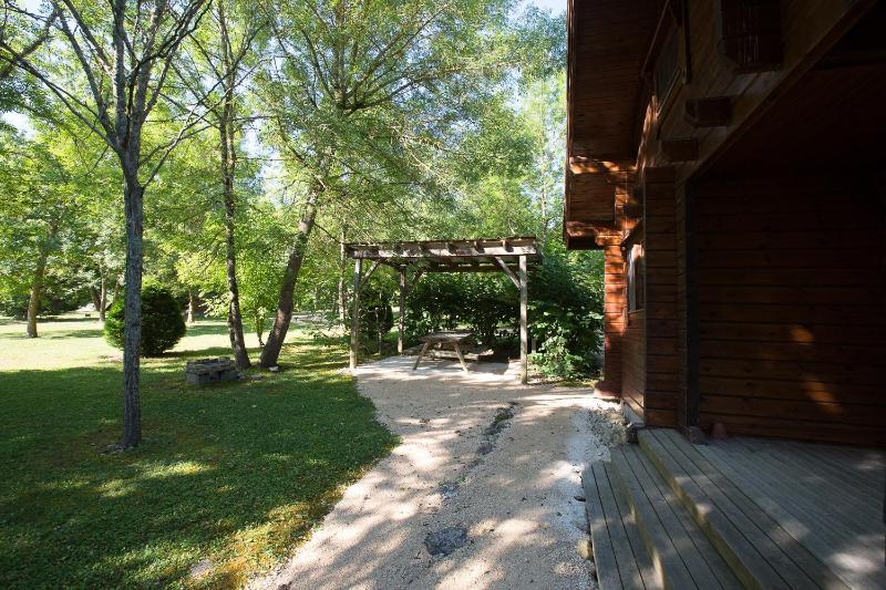 Three-Bedroom Chalet image 2
