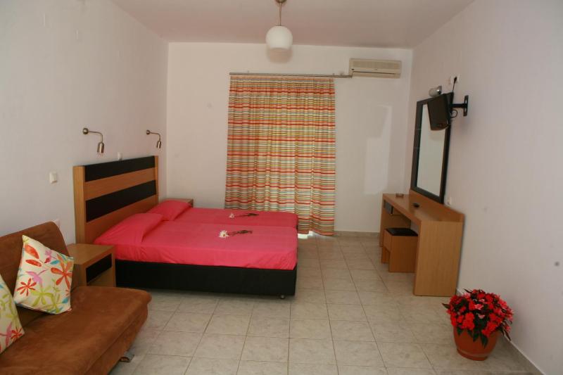 Villa Thomas Valtos beach - image 23