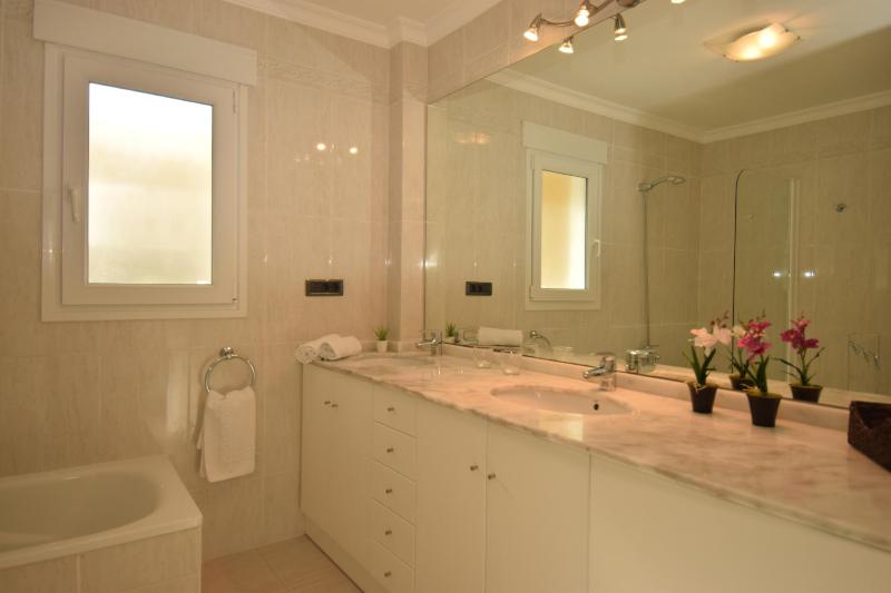 Aparthotel Residencia & Spa Parques Casablanca - image 43