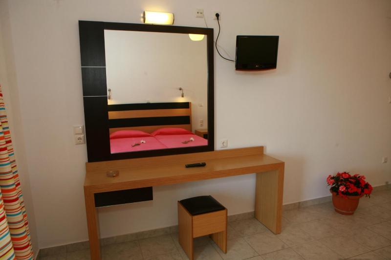 Villa Thomas Valtos beach - image 10
