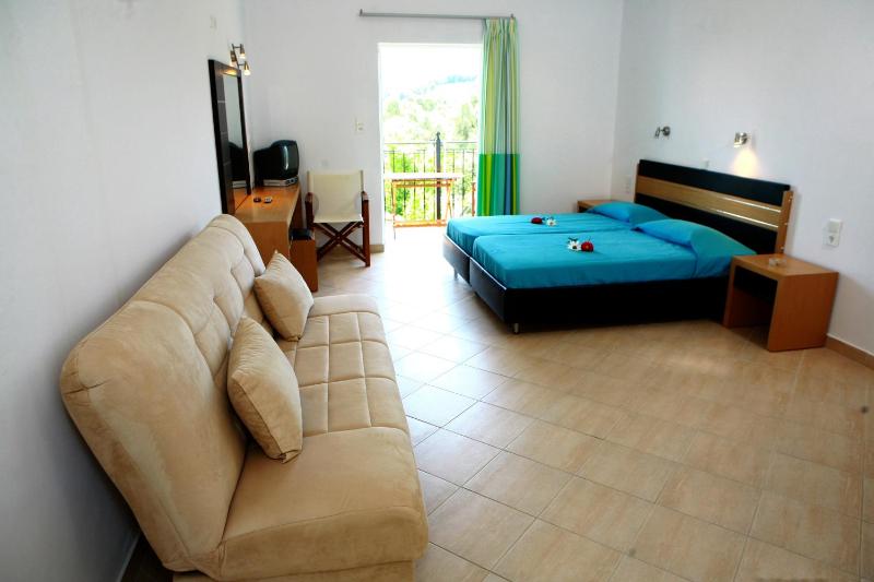 Villa Thomas Valtos beach - image 12