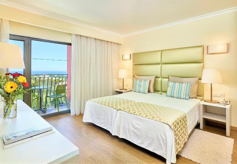 Deluxe Suite with Sea View image 1