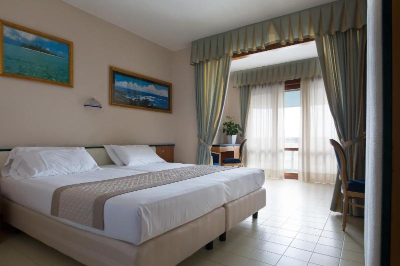 Junior Suite image 1