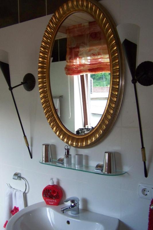 Double Room image 3