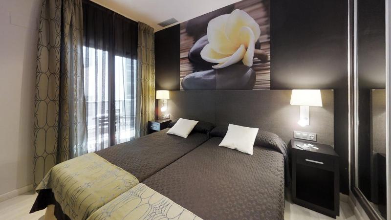 Two-Bedroom Apartment (5 Adults) image 1