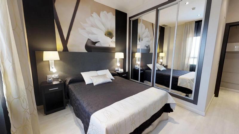 Two-Bedroom Apartment with Partial Sea View image 4