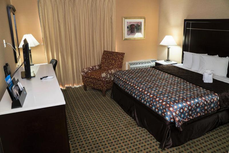 King Room - Non-Smoking image 3