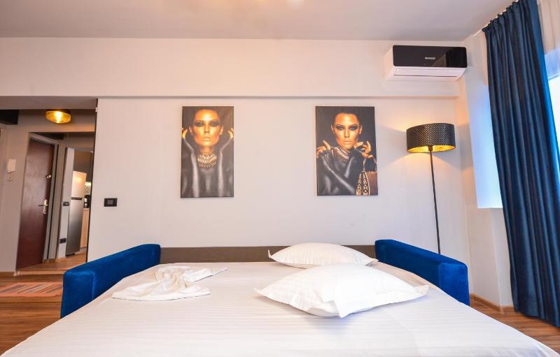 One-Bedroom Apartment image 3