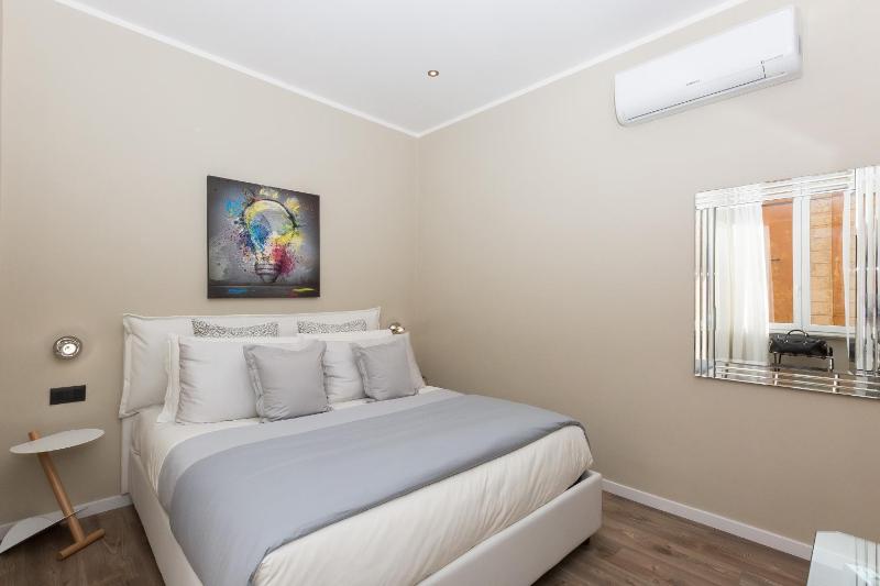 Standard Double Room image 1