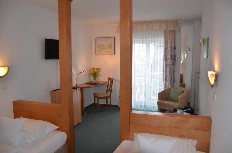 Standard Double Room image 2