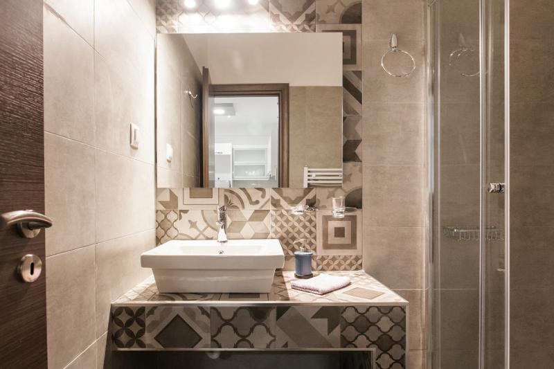 Nicholas Point Apartments and Rooms - image 3