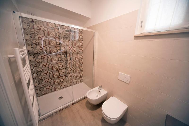 One-Bedroom Apartment image 4