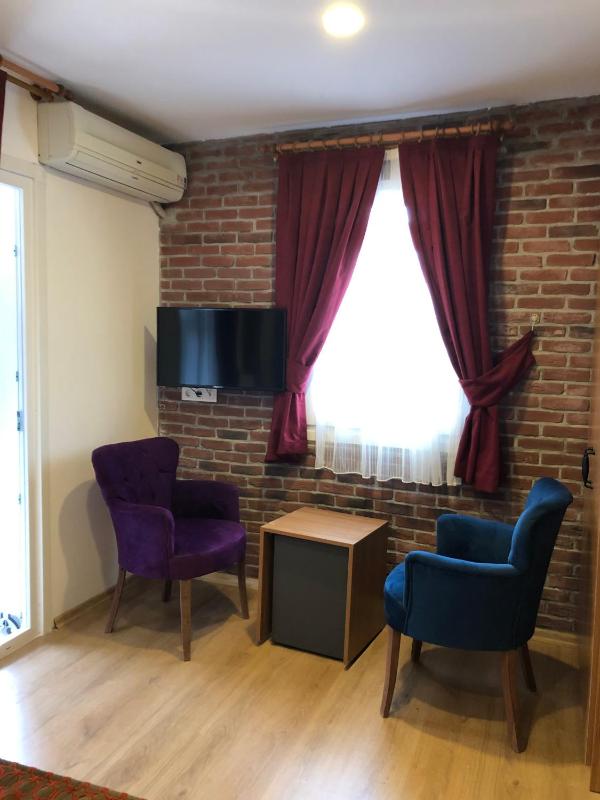 Deluxe Double Room with Balcony and Sea View image 1