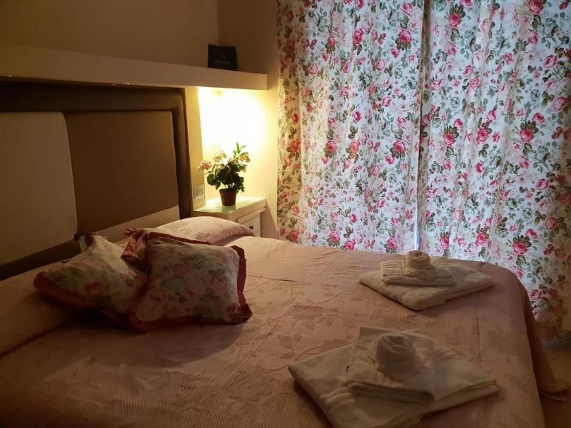 Single Room image 1