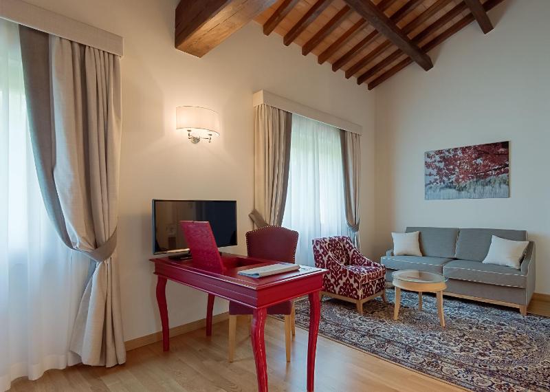 Junior Suite image 4