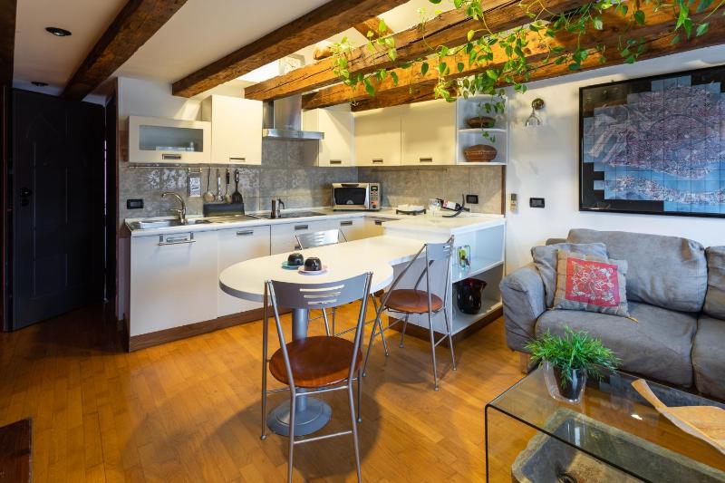 Apartment with Terrace image 4