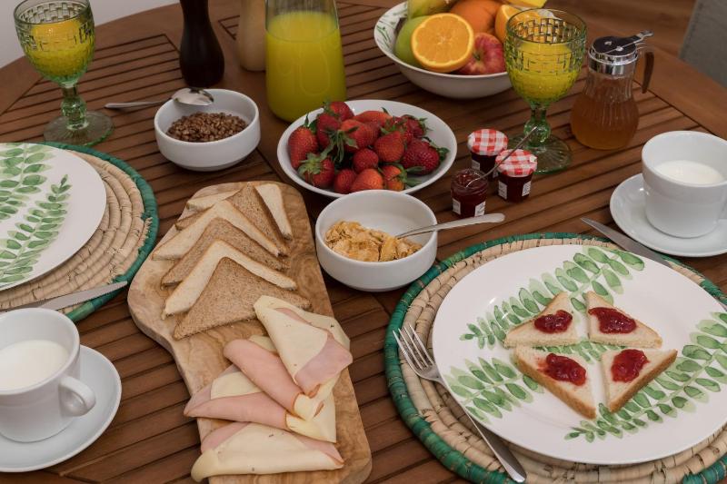 One-Bedroom Apartment image 3