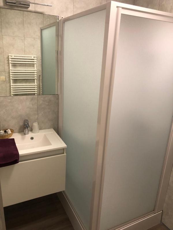 Deluxe Triple Room image 3