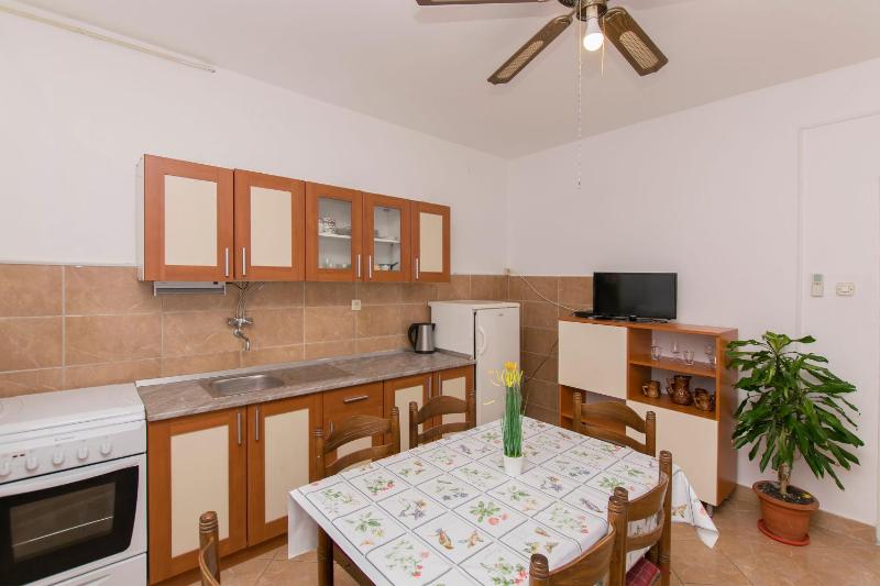 Apartments Miroslava - image 18