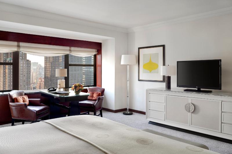 Towers at Lotte New York Palace - image 7