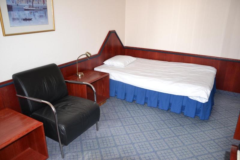 Budget Single Room image 1