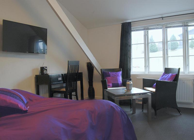 Superior Double Room image 3