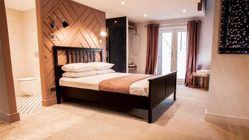 The Jacobean Hotel - image 22