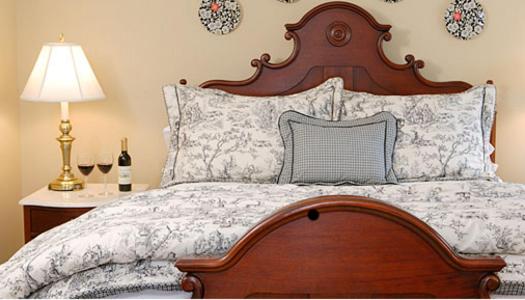 Premium Queen Room image 2