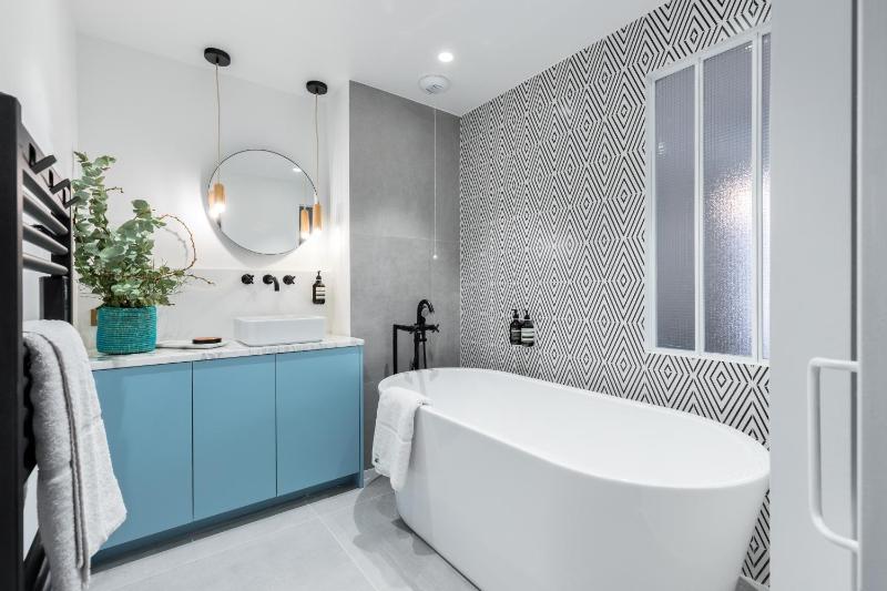 Two-Bedroom Apartment - Second Floor (4 Adults) image 3