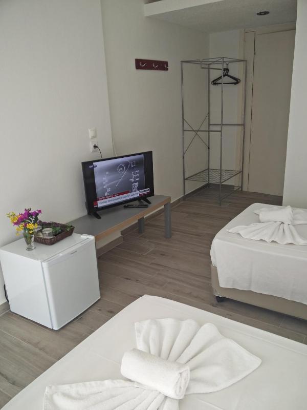 New York Hotel - image 16