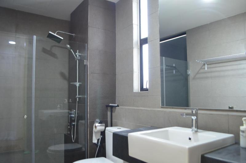 One-Bedroom Apartment image 1