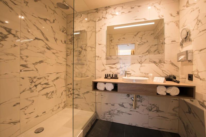 Superior Double Room image 2