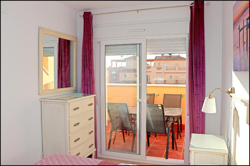 Apartamento en segunda linea - image 37