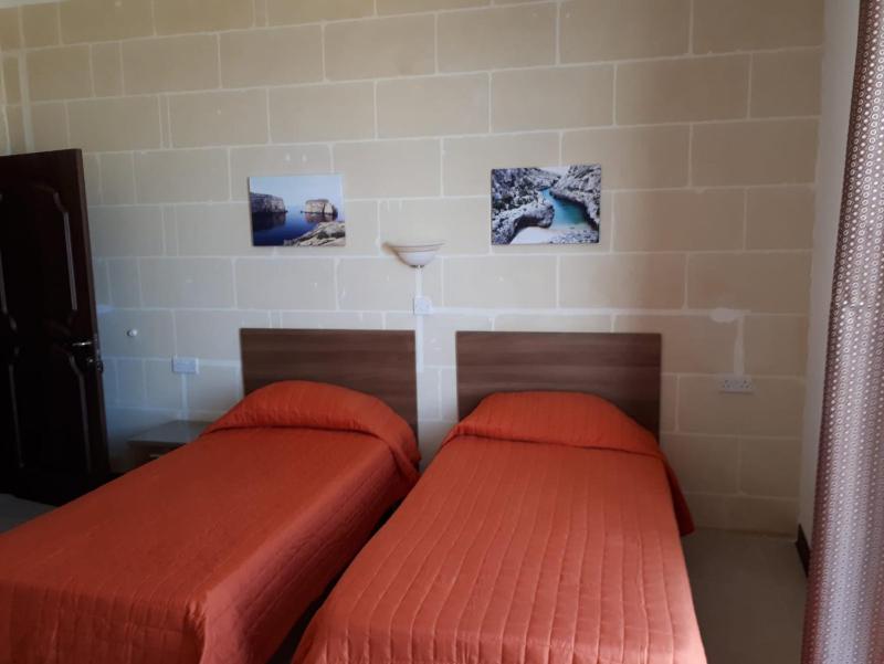 Twin Room with Sea View image 2