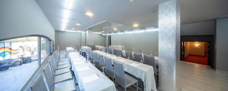 Silken Axis Vigo - image 10