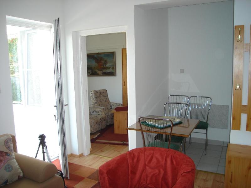 One-Bedroom Apartment (4 Adults) image 3