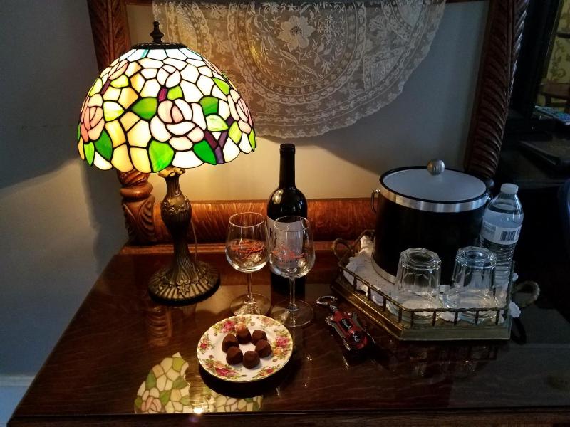 Deluxe Queen Room image 2
