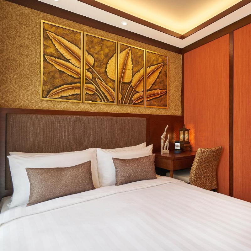 COZi Superior Thailand Style Twin or Double Room image 3