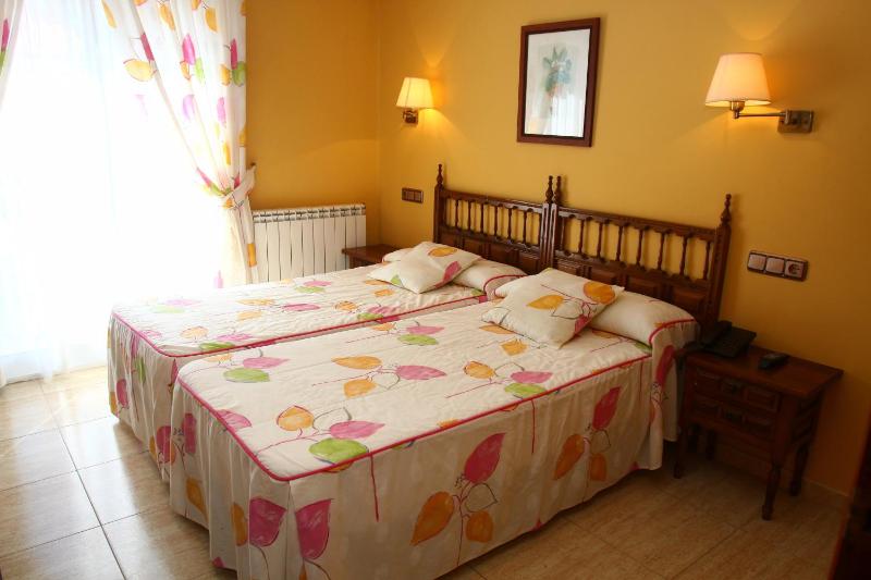 Double Room image 1