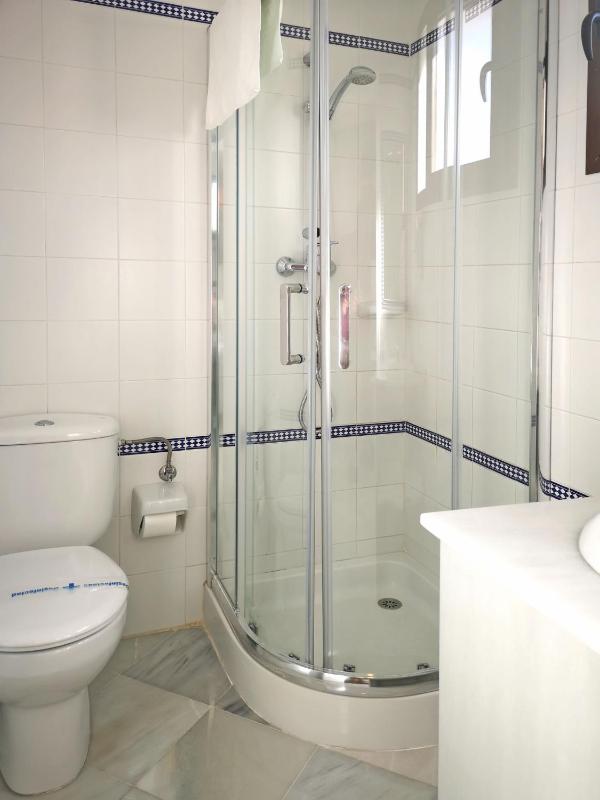 Double or Twin Room image 3
