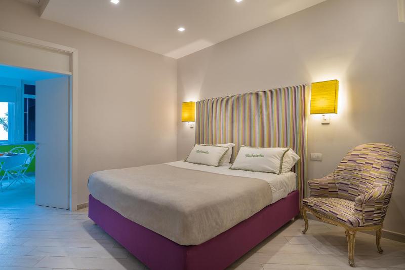 One-Bedroom Apartment with Garden View - First Floor (4 people) image 4