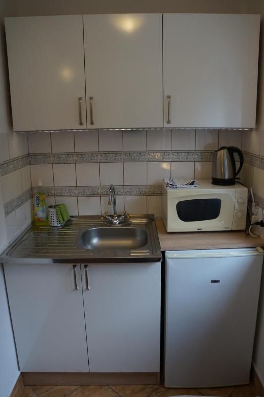 Apartment with Shower image 4