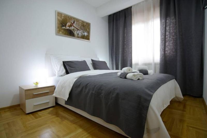 Sunny Apartment 18 - image 16