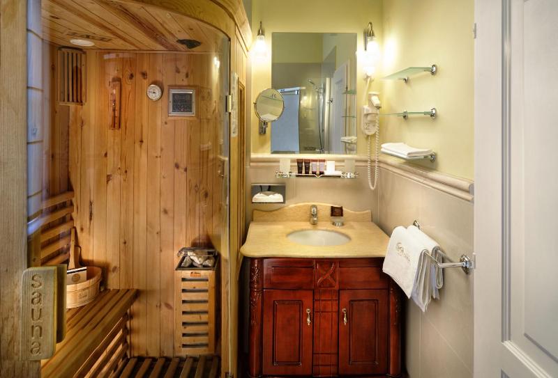 Superior Double Room - Castle image 3