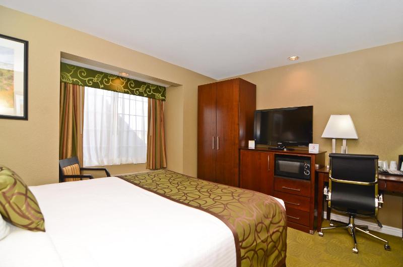Queen Room image 1