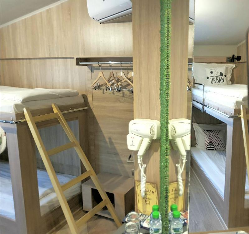 Quadruple Room image 3