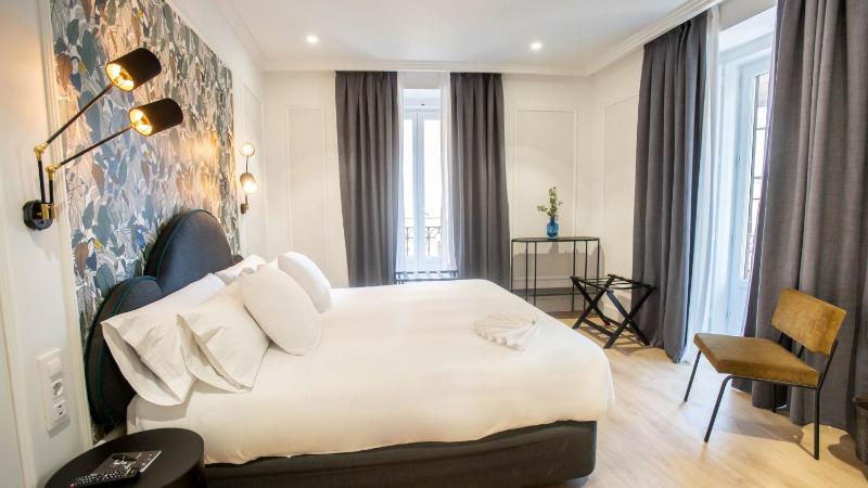 Double or Twin Room image 2
