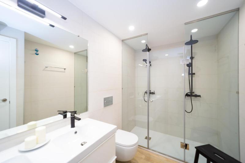 One-Bedroom Apartment image 3