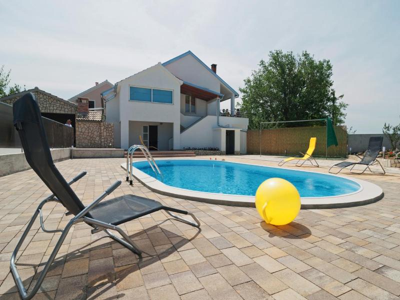 Villa image 1